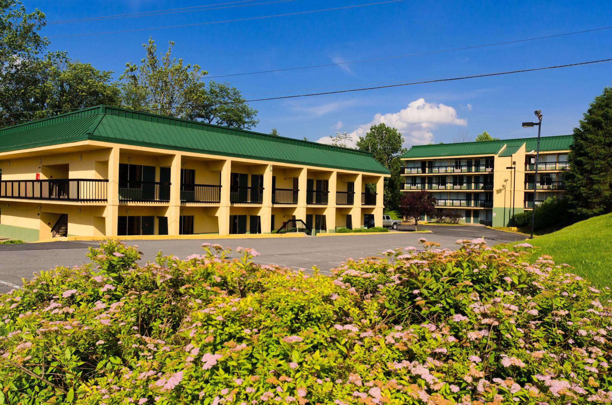 M - Wvu Area Hotel 3*